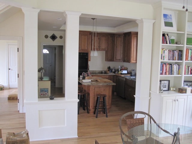 Building Photo - 1905 Oak St