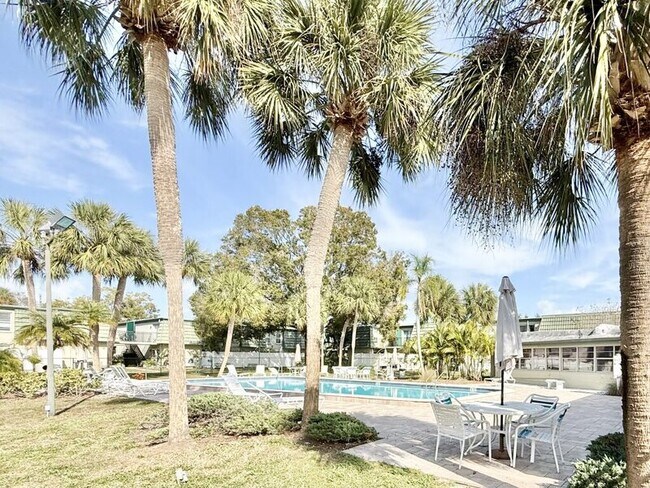 Building Photo - 1799 N Highland Ave