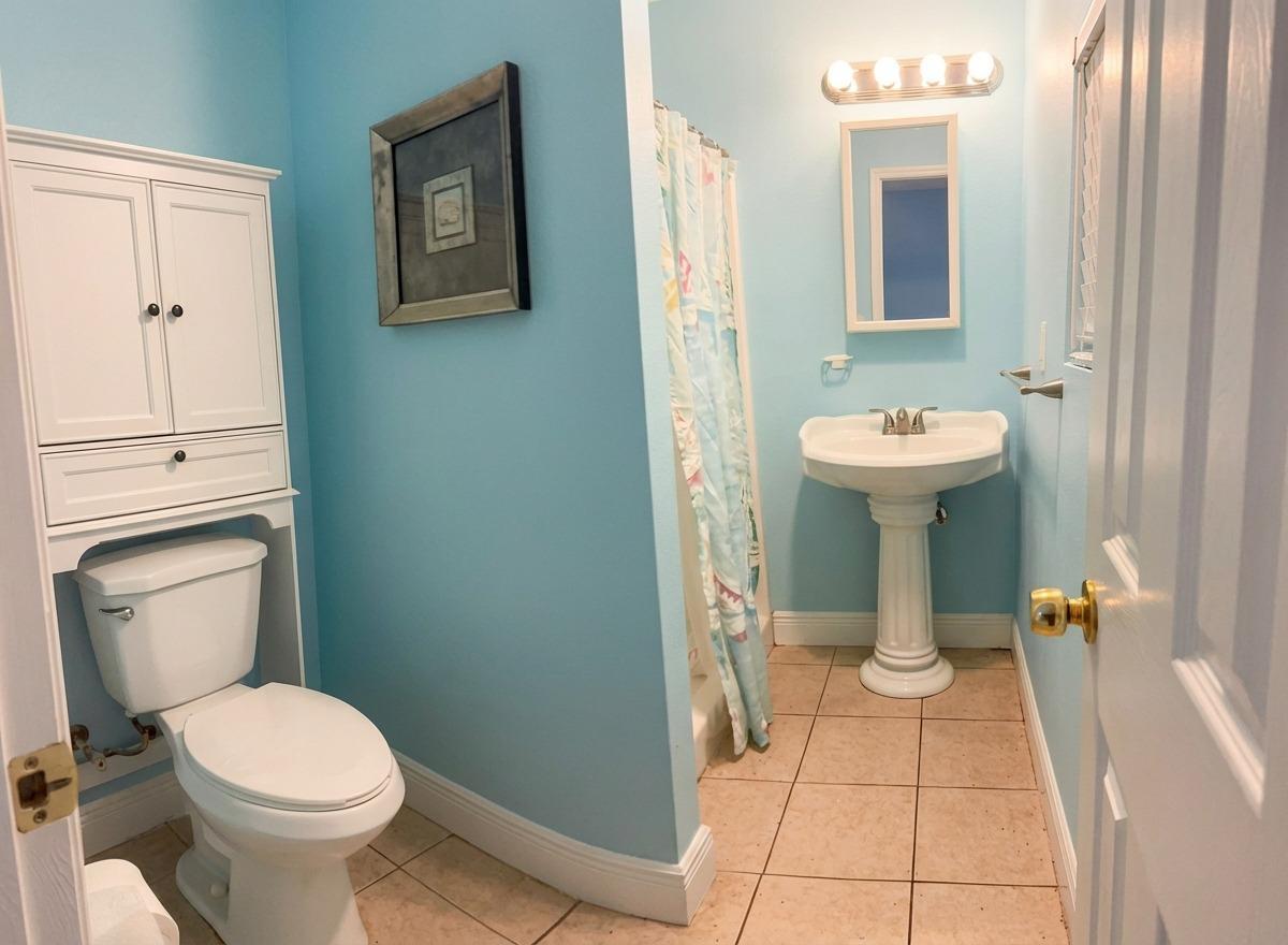 Building Photo - 1260 Balmy Beach Dr