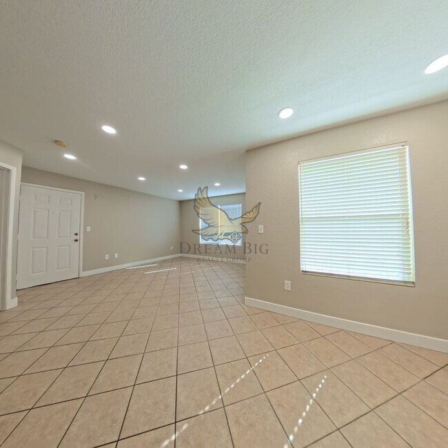 Building Photo - 8101 W Flamingo Rd