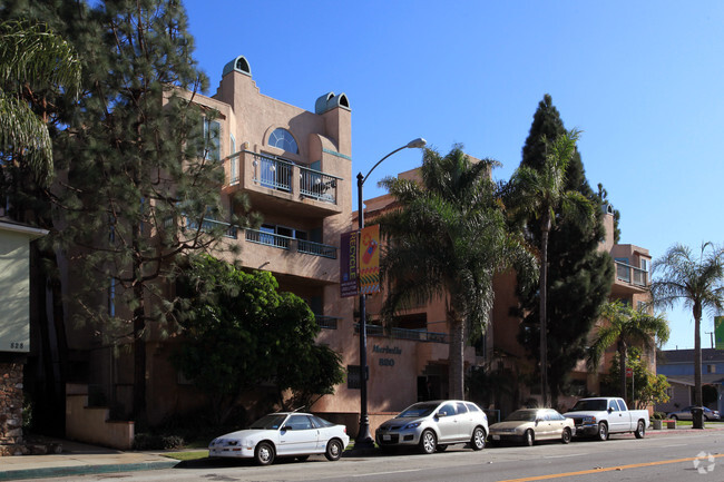 Building Photo - Marbella