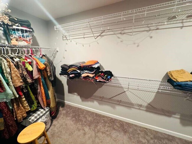 Building Photo - 8035 Stiner Grv