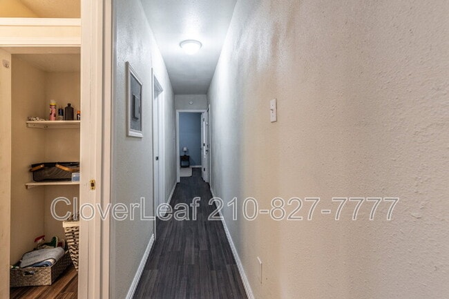 Building Photo - 1317 W French Pl