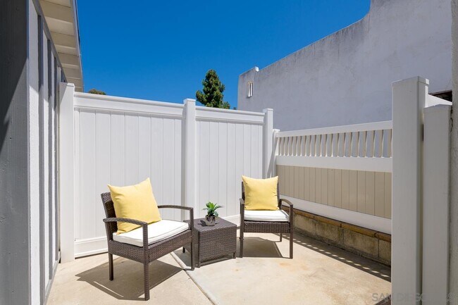 Building Photo - 2738 Erie St