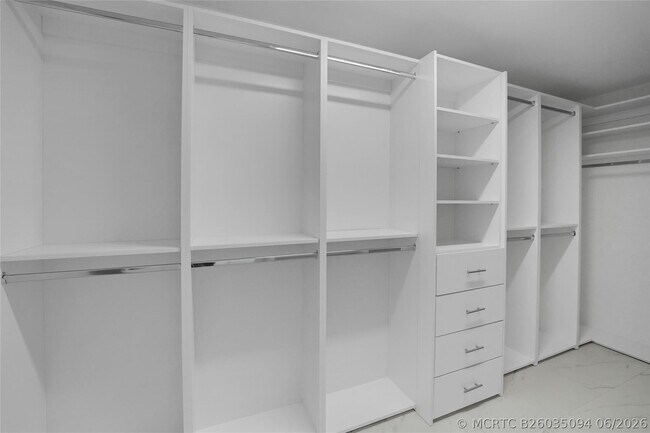Building Photo - 3900 Galt Ocean Dr