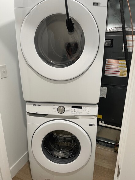 laundry - 1624 W Stiles St