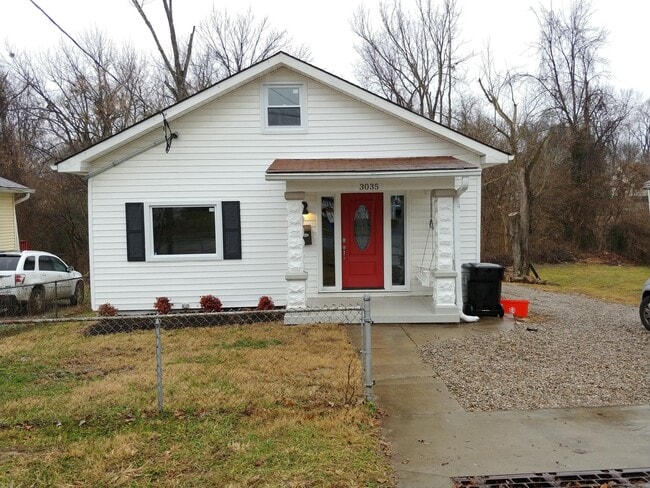 Building Photo - Amazing  Newly Renovated Three Bedroom Home off Zorn Avenue
