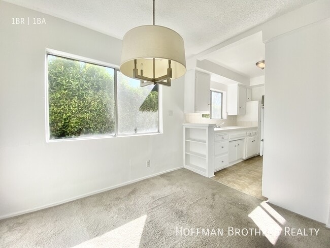 Building Photo - 915 N Spaulding Ave