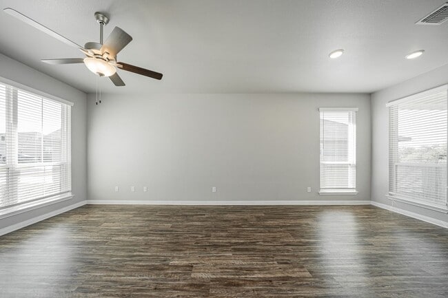 Building Photo - Live, love, and grow in this charming home!