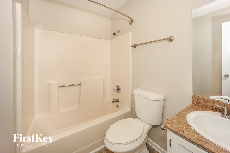 Building Photo - 6493 Pine Bark Ct