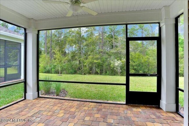 Building Photo - 2896 Lucena Ln