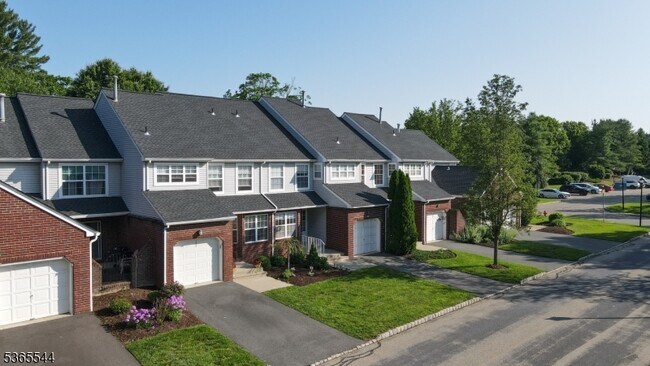 Building Photo - 1203 Magnolia Ct