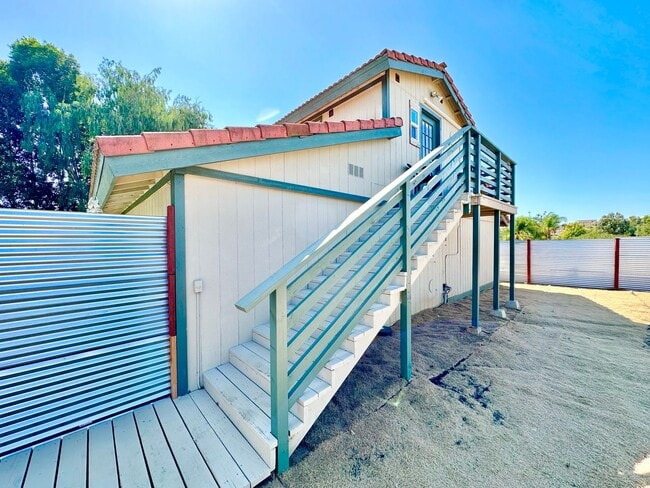 Building Photo - Beautiful Upstairs Studio Guest House Unit on Private Property, Amazing Views, All Main Utilities...