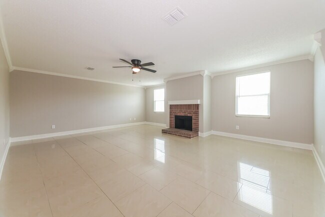 Building Photo - 1421 Nimitz Way