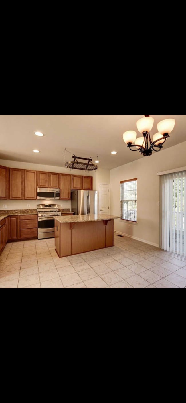 Building Photo - 107 Bancroft Dr