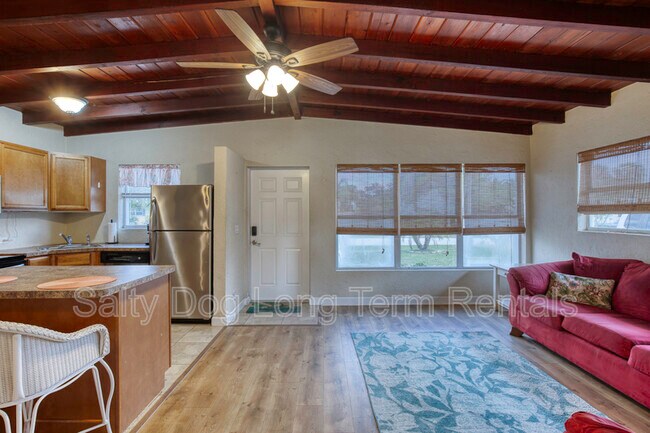 Building Photo - 114 Lynnhurst Dr