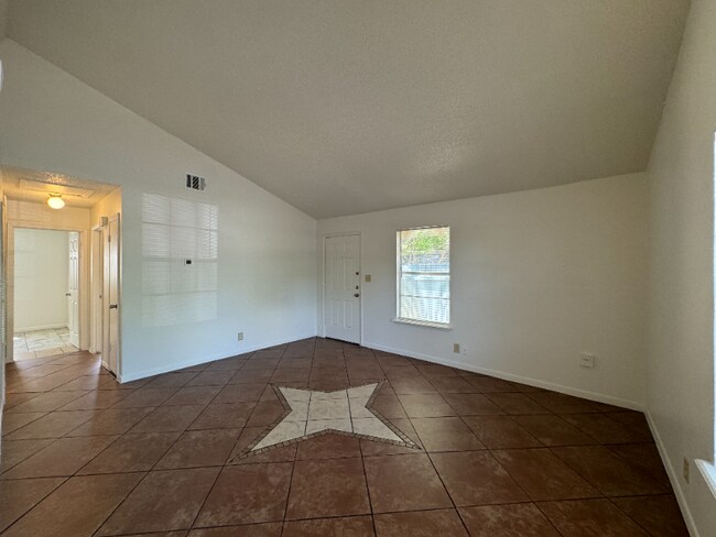 Building Photo - 311 Flournoy Dr