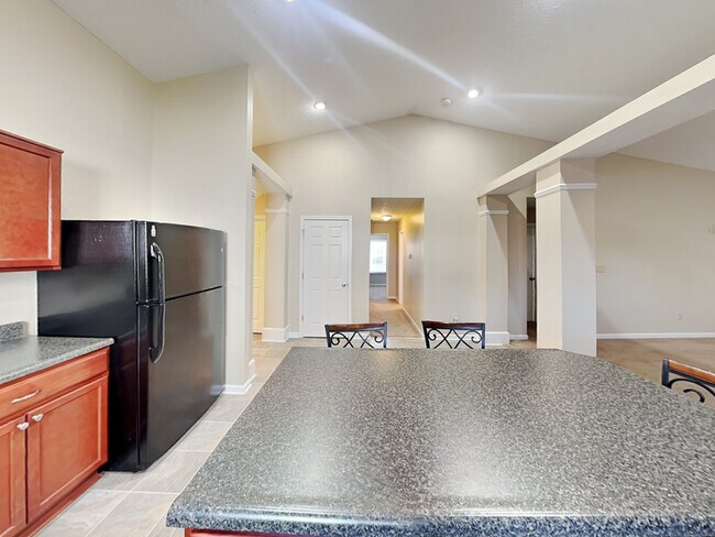 Building Photo - 1559 Whisler Dr