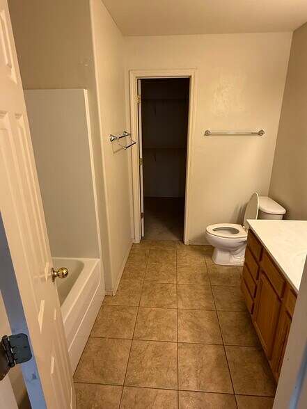Building Photo - 4111 SW Shadowrock Pl