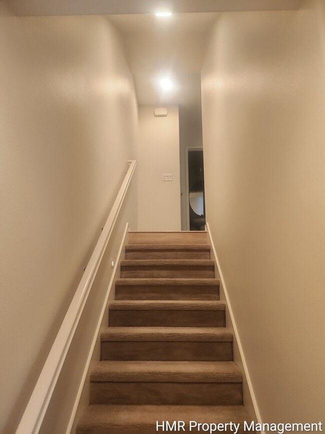 Building Photo - Modern 3-Story Townhouse