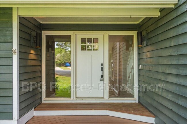 Building Photo - 15 Glenkirk Dr