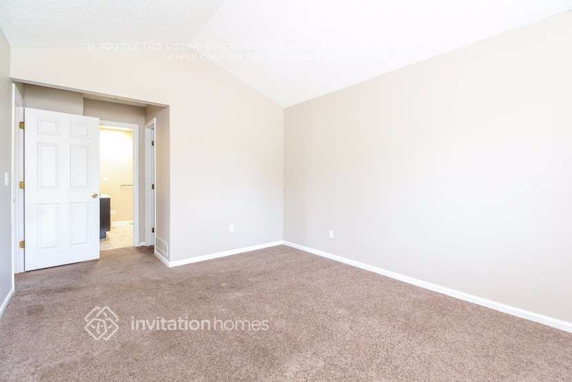 Building Photo - 11701 E Cornell Cir