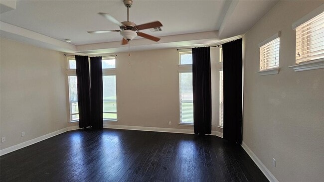 Building Photo - 952 Wild Rose Dr