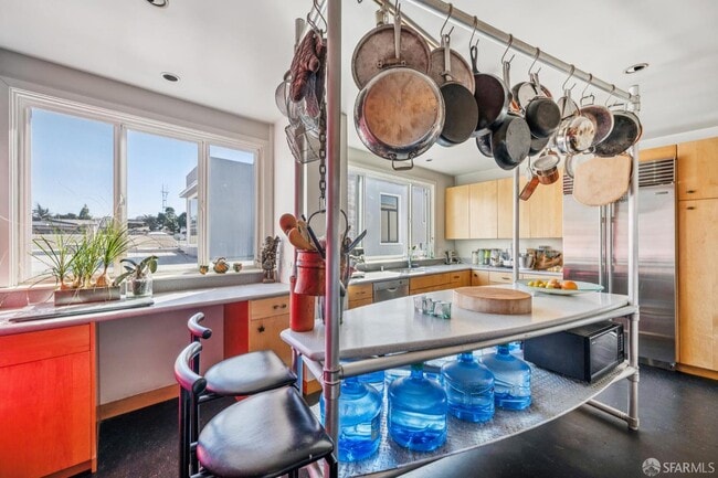 Building Photo - 148 Beaumont Ave