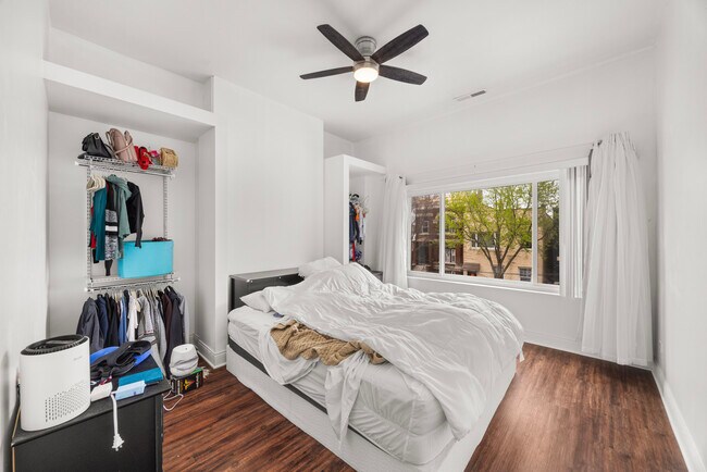 Building Photo - 2228 S Wood-2