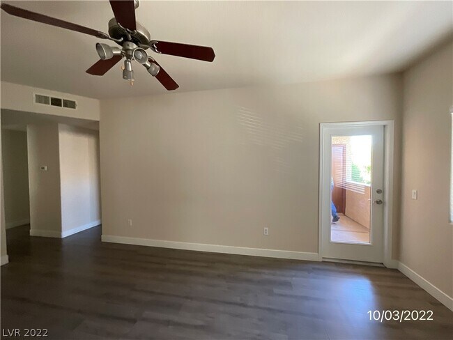Building Photo - 1050 E Cactus Ave