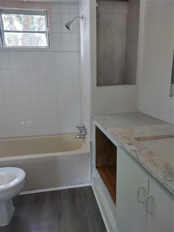 Building Photo - 2031 Lullaby Dr
