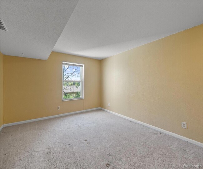 Building Photo - 101 Fieldcrest St