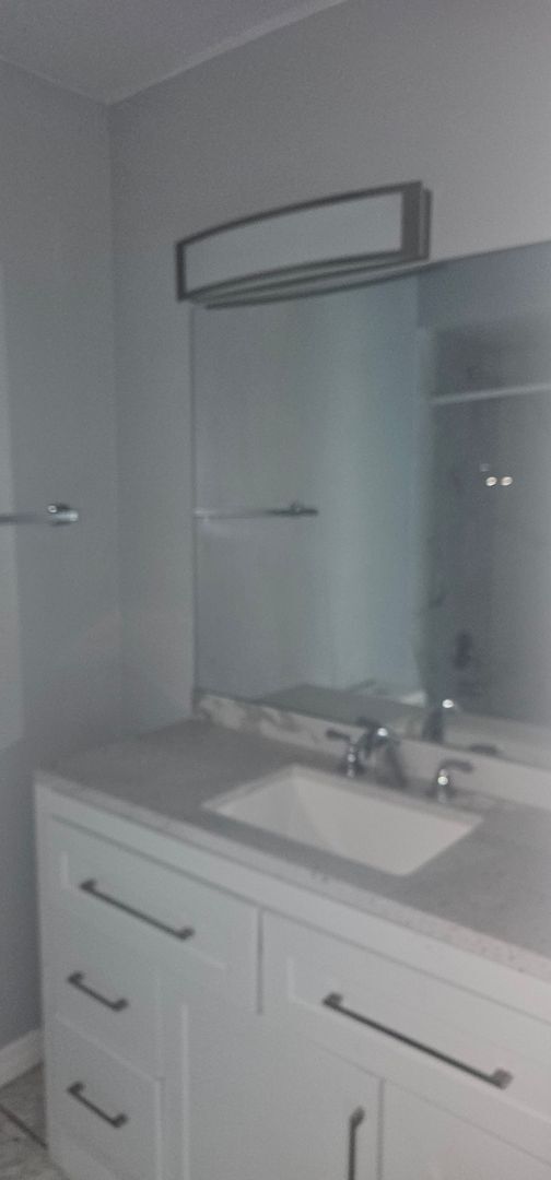 Building Photo - 2 BEDROOM / 2 BATH APARTMENT (GOLDEN KEY APARTMENTS) NEAR THE FLORIDA MALL