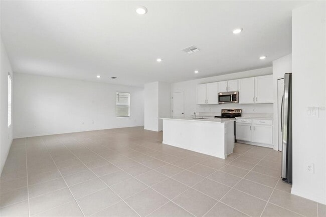 Building Photo - 7847 ABAGAIL Dr