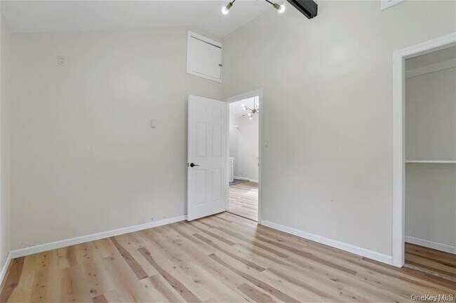 Building Photo - 246 Orchard Dr