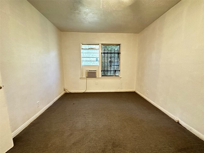 Building Photo - 6306 Flamingo Dr