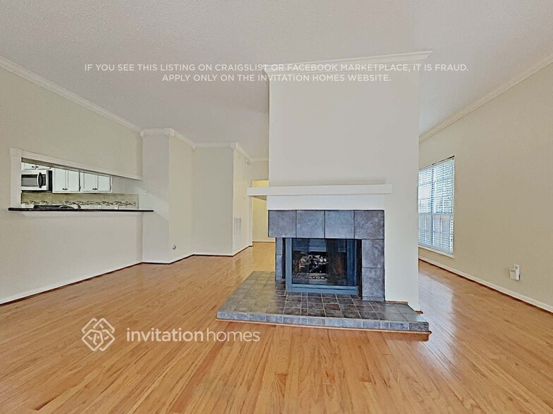 Building Photo - 110 S Village Knoll Cir