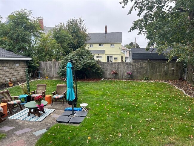 Building Photo - 125 Spring St