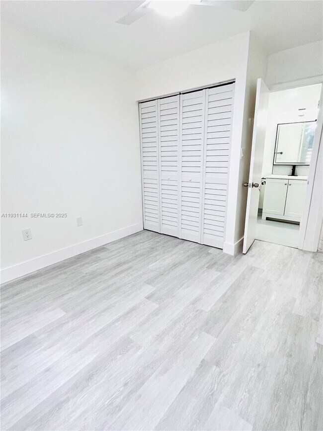 Building Photo - 164 NW 85th Ct