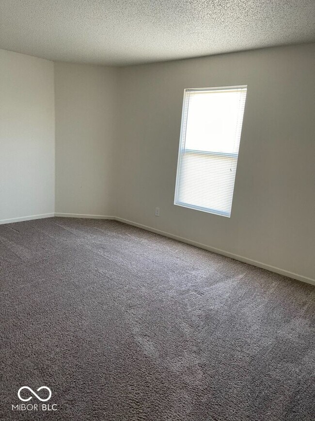 Building Photo - 8355 Becks Mill Ln
