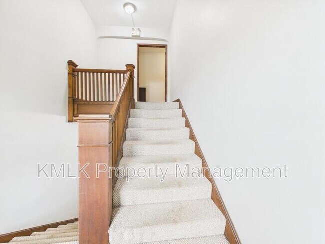 Building Photo - 1346 Kenilworth Ave