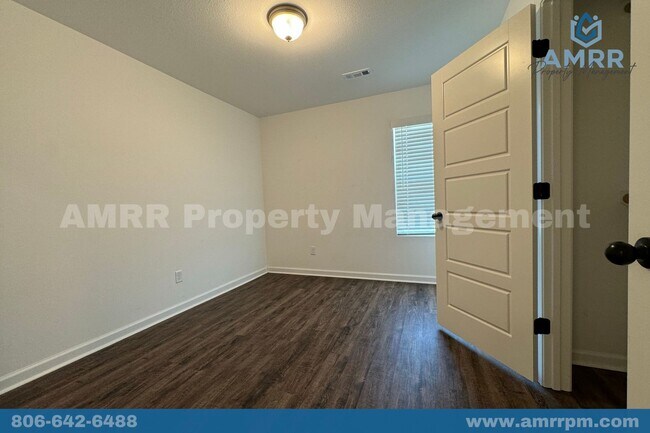 Building Photo - 612 Short Leaf Ln