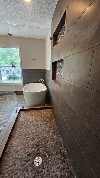 Building Photo - 13983 Summer Breeze Dr