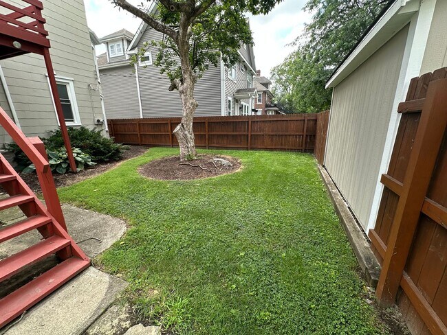 Building Photo - North Campus OSU Single Family Home with 2...