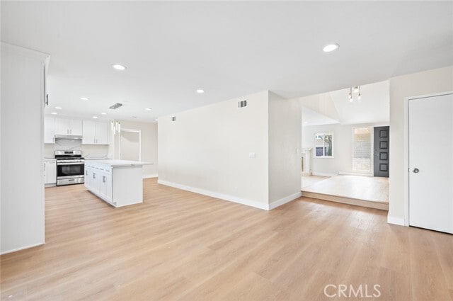 Building Photo - 2330 Donosa Dr