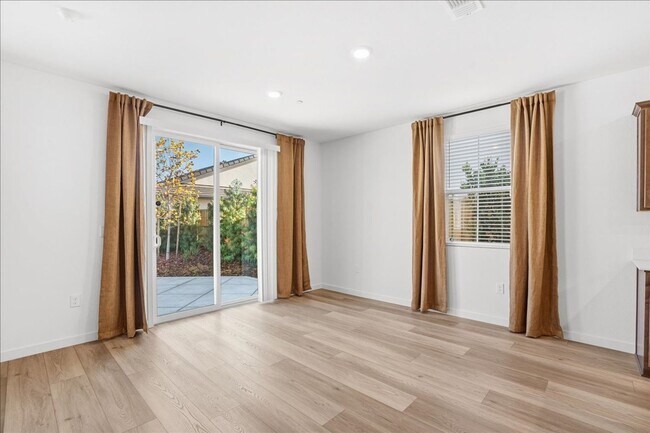 Building Photo - 10109 Al Meraz Dr