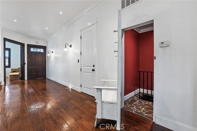 Building Photo - 250 Santo Tomas Ave