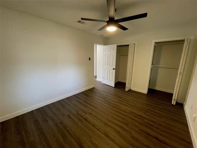 Building Photo - 4805 Bergfield Dr