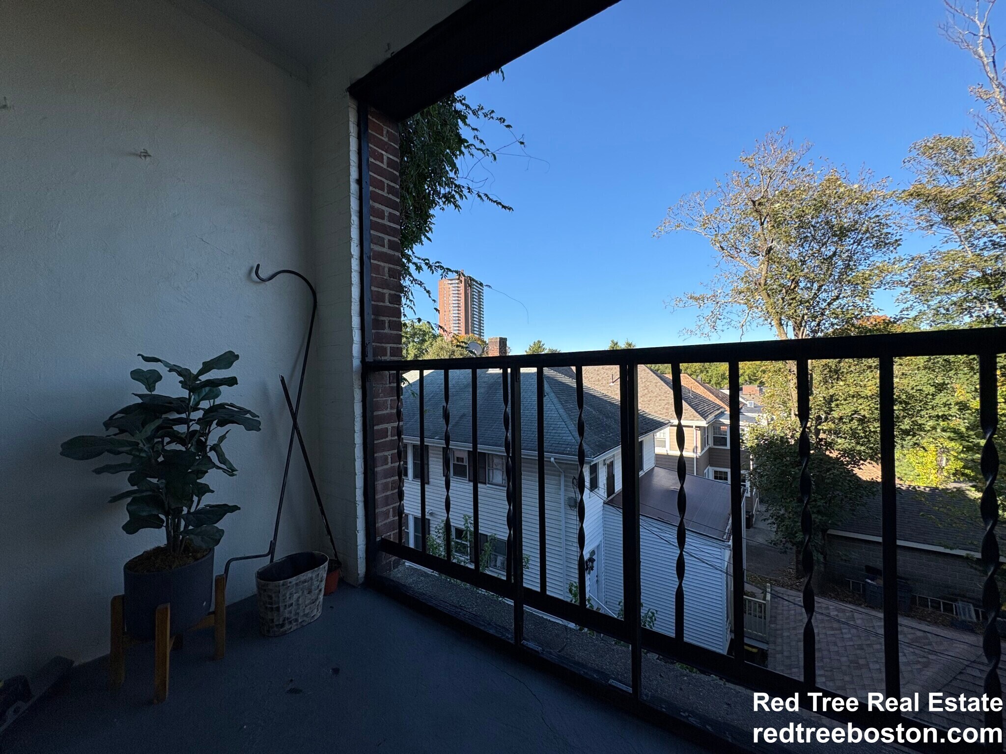 Building Photo - 321 S Huntington Ave