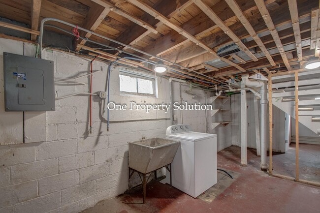 Building Photo - 4533 Buchanan St
